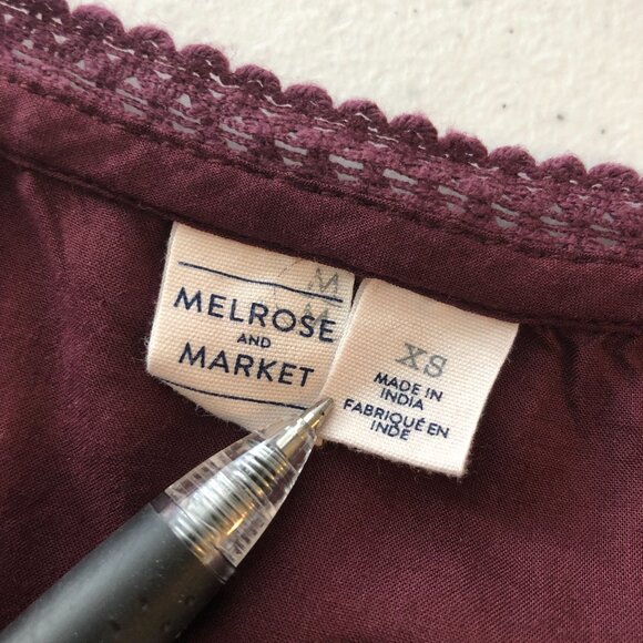 Melrose and Market Womens Blouse Top Babydoll Sleeveless Tiered Burgundy XS - Picture 3 of 4